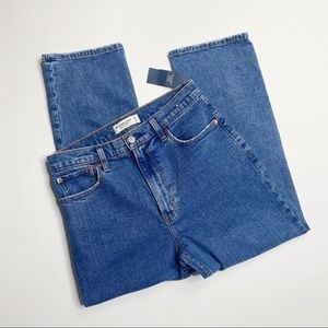 Abercrombie & Fitch High Rise Straight Leg Jeans